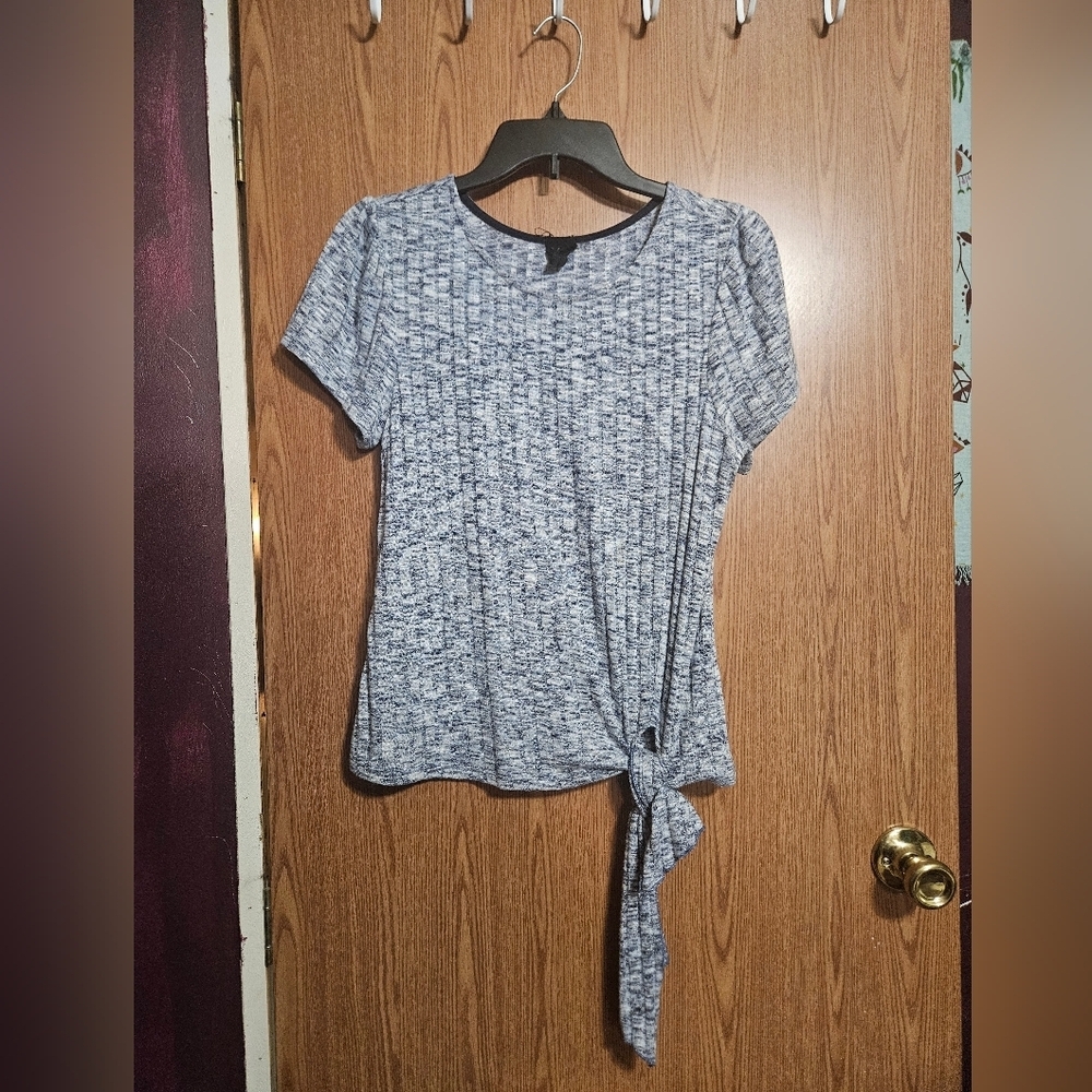 W5 Women’s Ribbed Tie Front Top Heathered Blue White Short Sleeve, Size Small